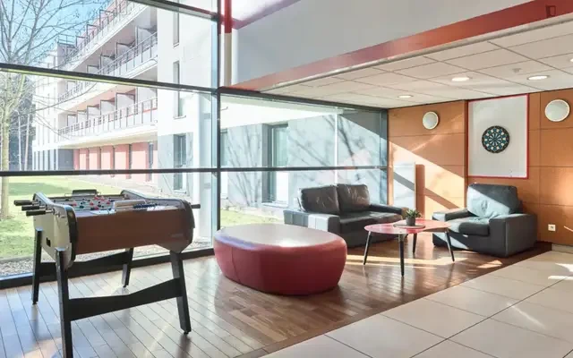 Very cool studio in Saint-Cyr-l'École 1