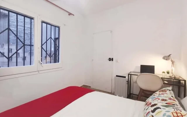 Apartamento con 2 patios en Poble Sec 2