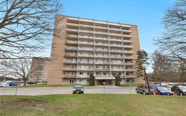 563 Mornington Avenue 3