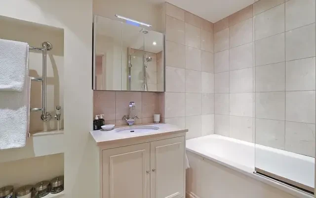 Ormonde Gate, London, SW3 4EU 4