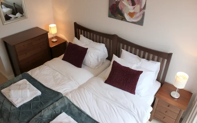 The Luxurious Semi-Circle 3