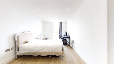 Gladwin Tower | Nine Elms 7-2