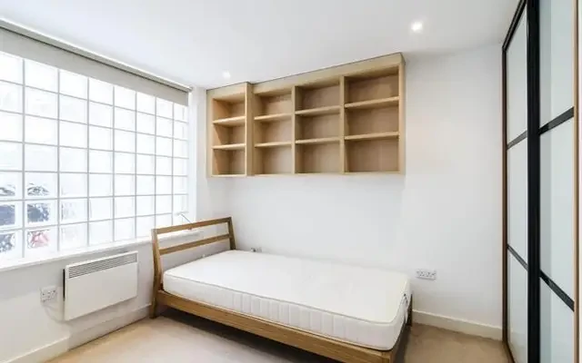 Leyden Street, London, E1 7LL 4