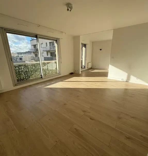 Puteaux 92e·89m²·F3·AppartementNo furniture