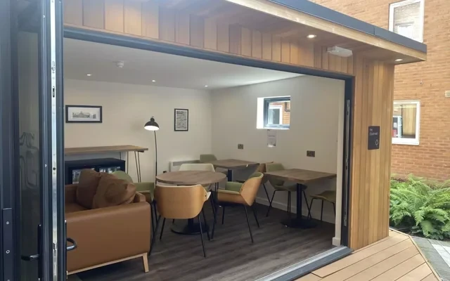 iQ Great Newton House 4