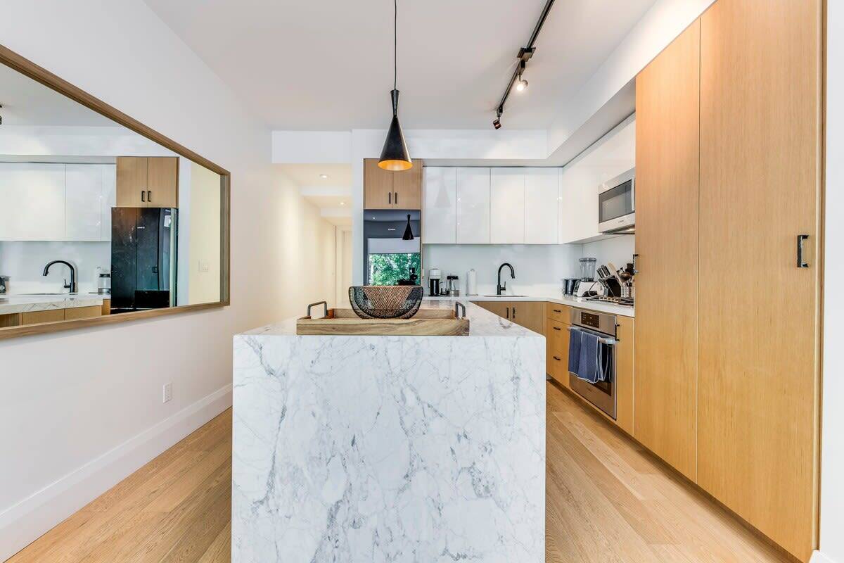 188 lippincott st 3