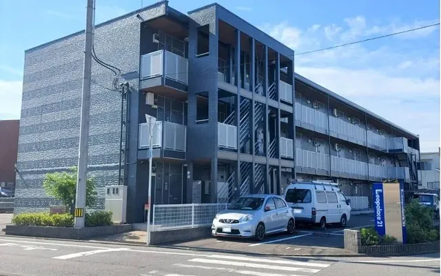 レオパレス松山インター 4