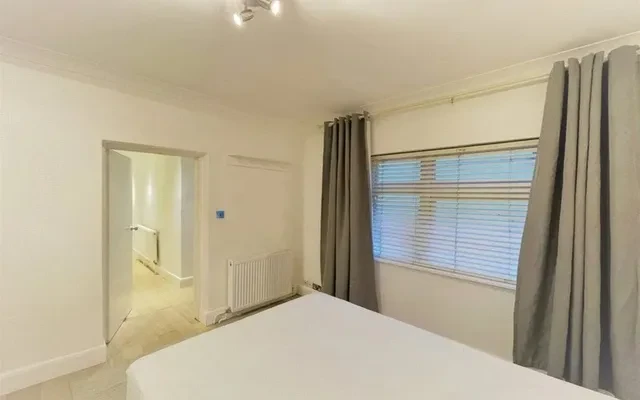 LH-Gloucester Terrace - London student accommodation