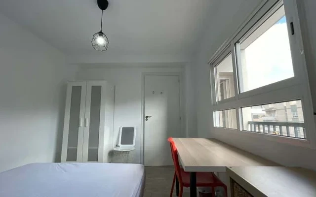 Piso de 4 habitaciones en Algiros 2
