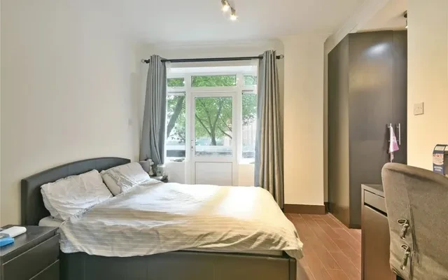LH-Crowndale Road – Studentenunterkunft in London