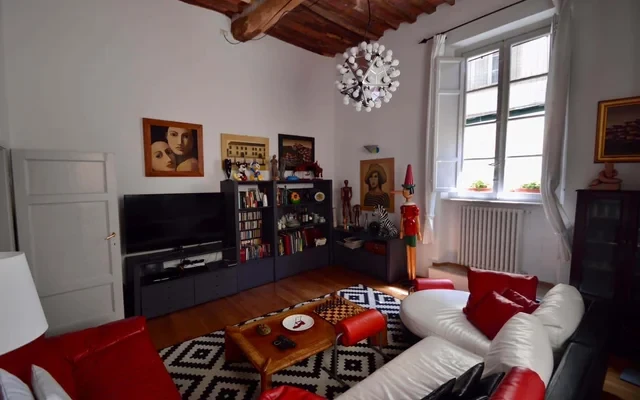 Apartment in Via Cherea, Lucca for 130 m² with 2 bedrooms 4