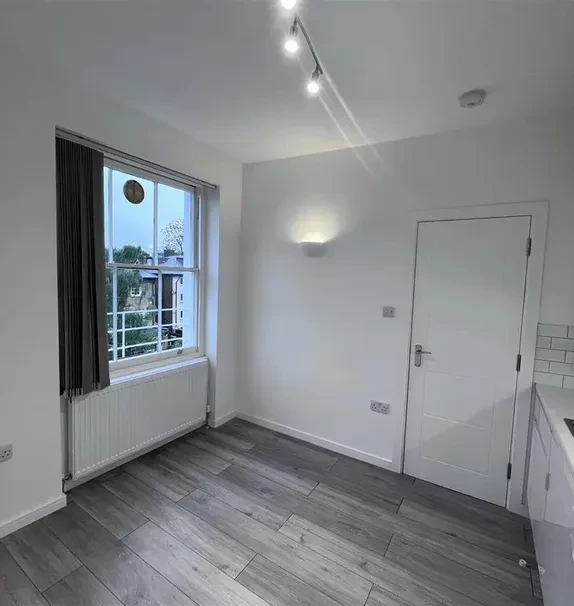LH-Brondesbury Villas