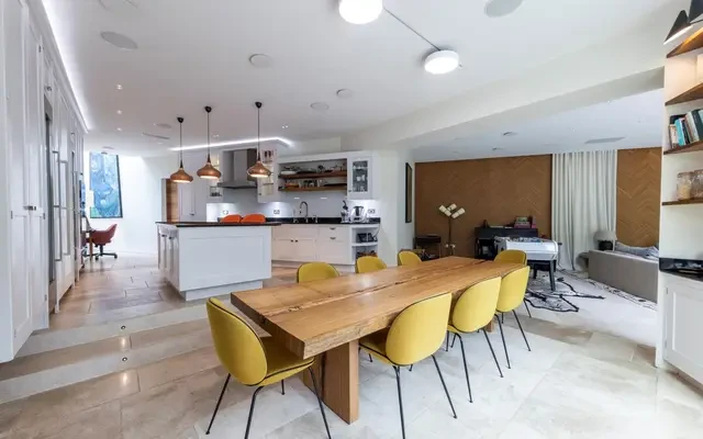 College Road, London, SE21 7BQ 4