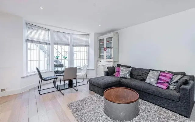 LH-Gloucester Terrace - London student accommodation