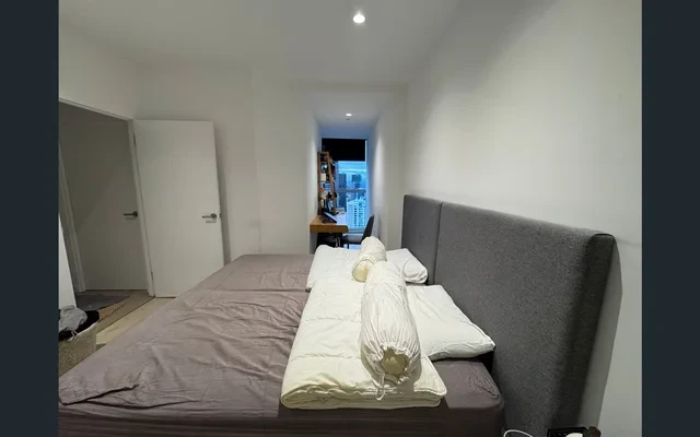 639 Little Lonsdale Street - Melbourne student accommodation - master room*2313b