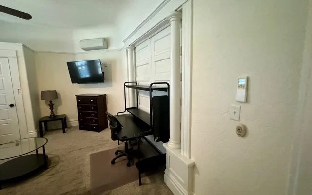 102 W Fulton St 3