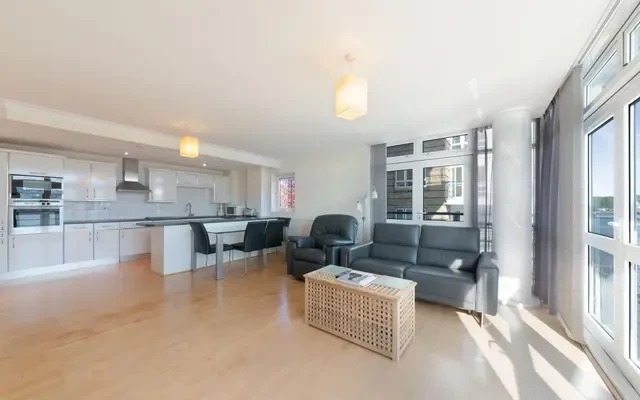 Langbourne Place, London, E14 3WN 3