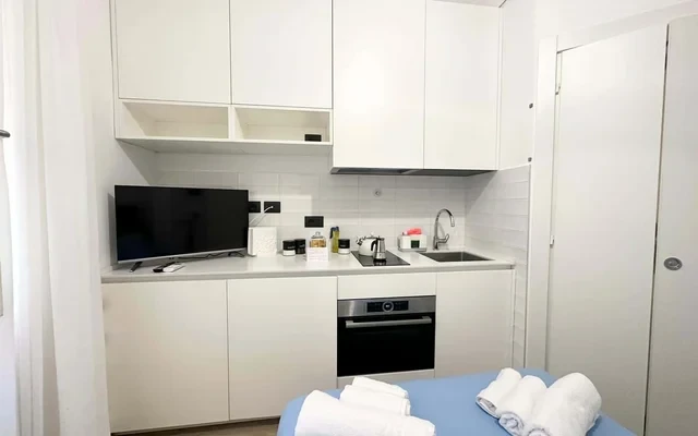Apartment in Via Felice Casati, Milano for 20 m² 2