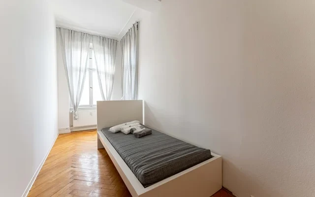 BORNHOLMER STR. 17- VH 3. OG rechts (Pyur) 4