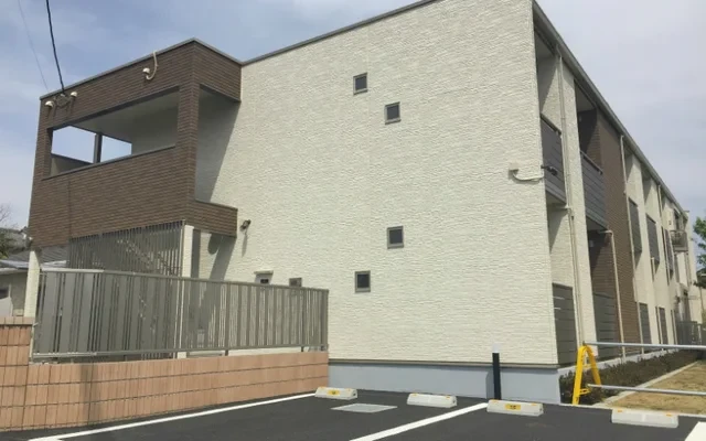 レオパレスすずらん 4