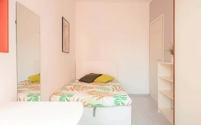 VIA CONCILIO VATICANO II 1 <br> PRIVATE ROOM S1 2