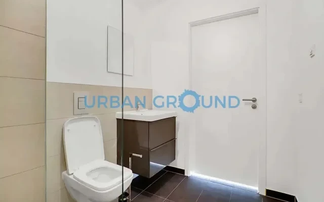 Furnished 2 Room Flat with Balcony - 25 mins from Alexanderplatz 4