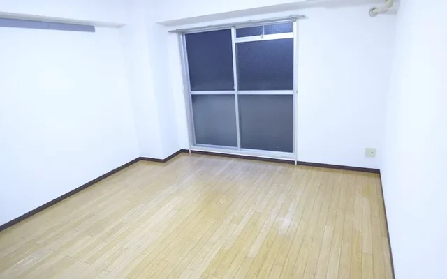 Atelier Four Room 4