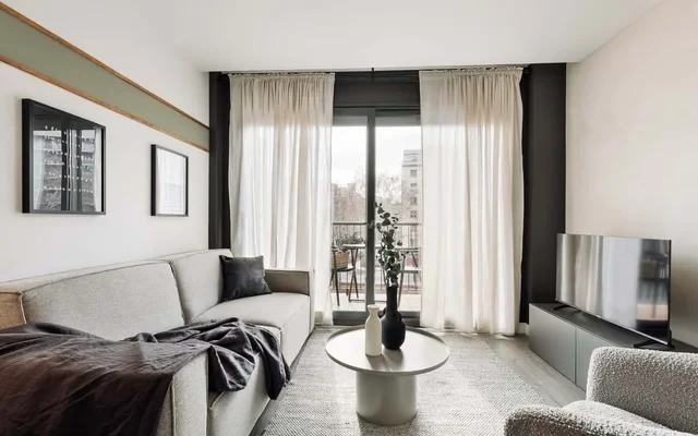 Aliga - 3 bedroom and pool in Les Corts 3