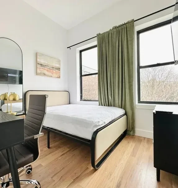 104 Graham Avenue, Brooklyn