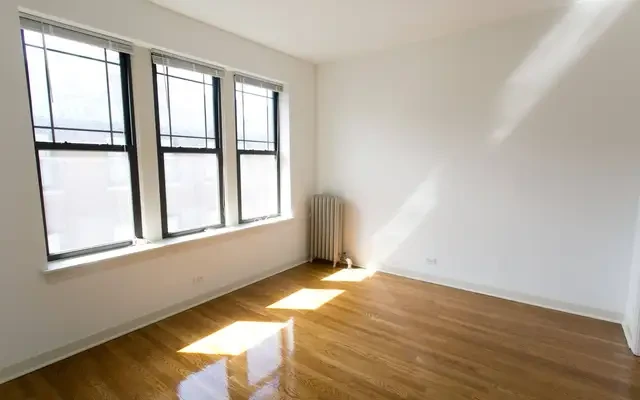 5326-5336 South Greenwood Avenue 1