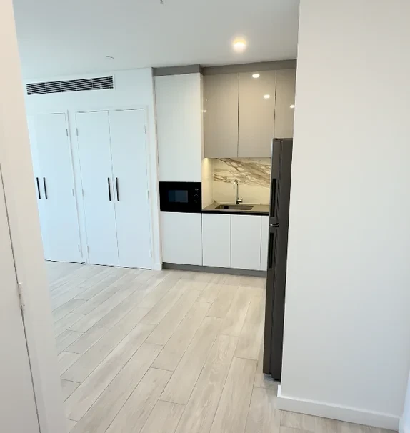 11 Studio Drive