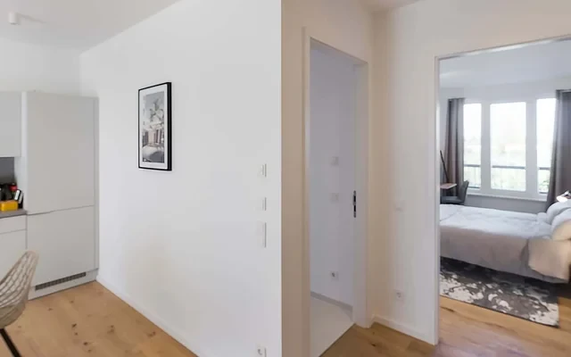 Fully furnished 2 room luxurious flat in Prenzlauerberg with Balcony 2