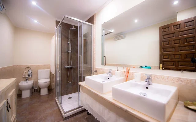 Iparraguirre Kalea Bilbao 48009 Spain 4