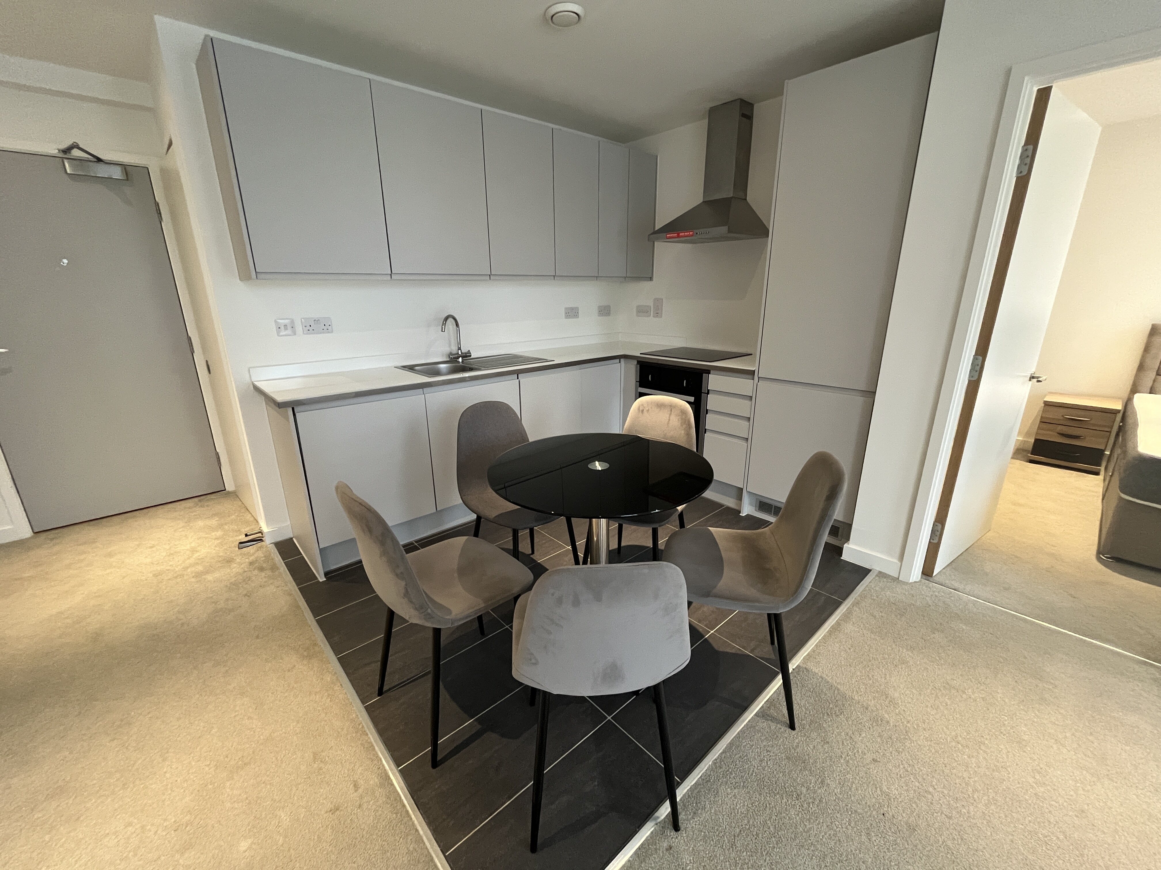 Burlington Square(NEX) 2