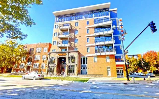 901 S. Fourth St Champaign IL 3