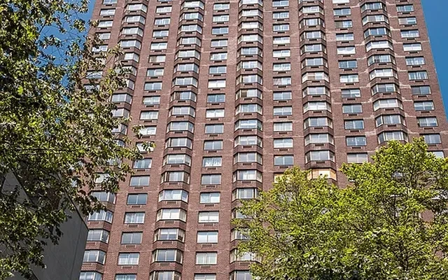 Rivercourt - ที่พักนักศึกษาในนิวยอร์ก