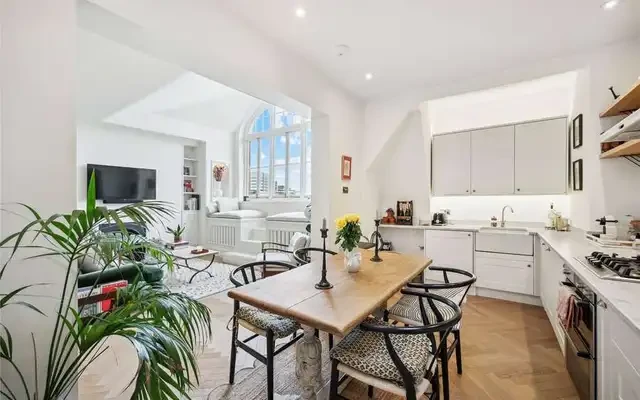 Queens Mansions 4