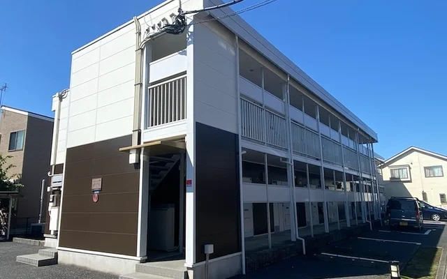 レオパレスレイクサイド 0