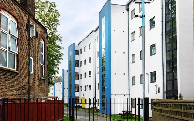 Lit Station Court Residence 1