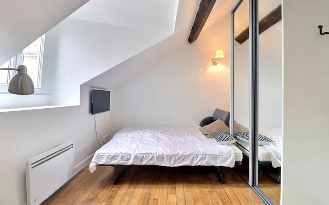 Furnished Studio Apartment for Rent - 15m² - Batignolles - Paris 4