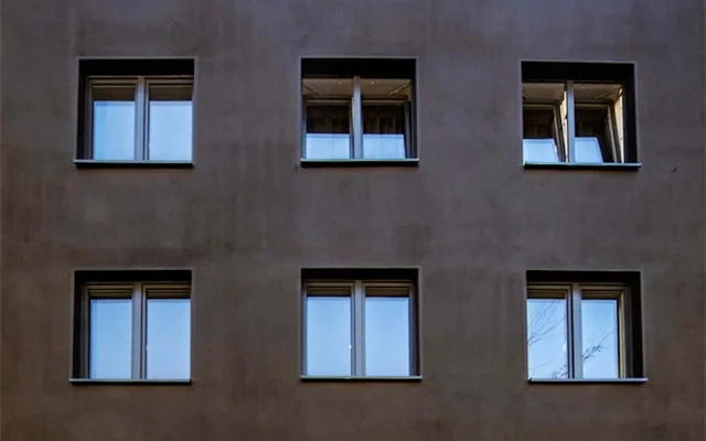 Sonnenstrasse 4