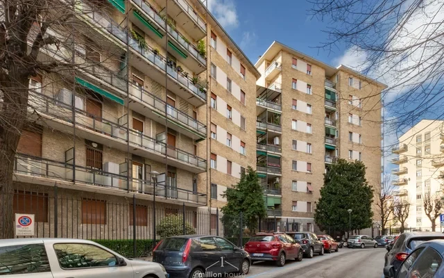 Apartment in Via Privata Carlo Antonio Carlone, Milano for 120 m² with 2 bedrooms 1