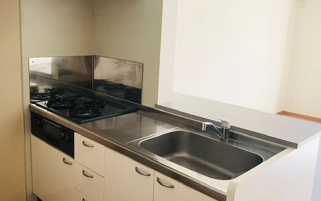 レオパレスエスポワールＨＩＲＯ - Sanjo student accommodation - 101号房间(带独立厨房)