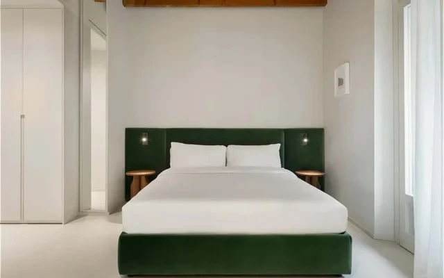 THE MINIMALIST 3