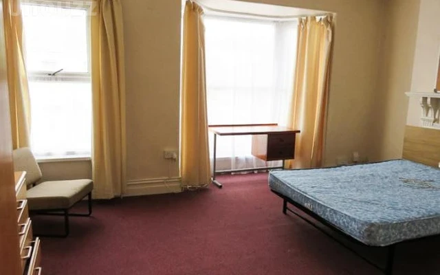 Entire Place·5B2B···5 Glanbrydan Avenue, Swansea 0