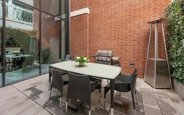 Manresa Road, London, SW3 6AS 1
