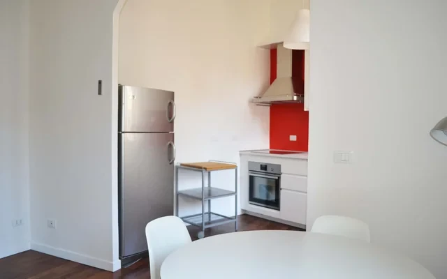 Beautiful 2 bedroom apartment in Piazza Sempione 4