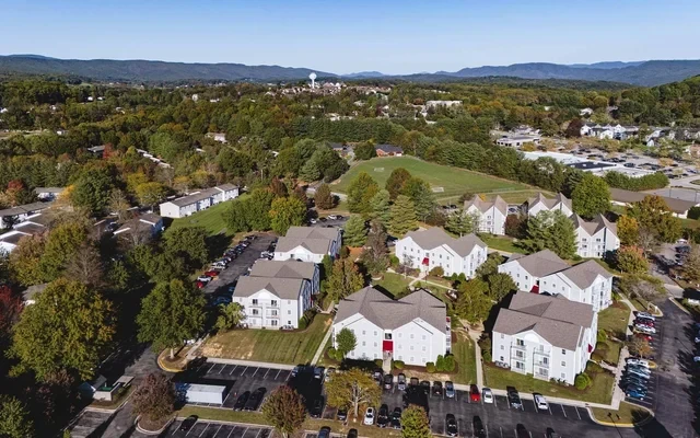 Collegiate Suites & Hunters Ridge 3