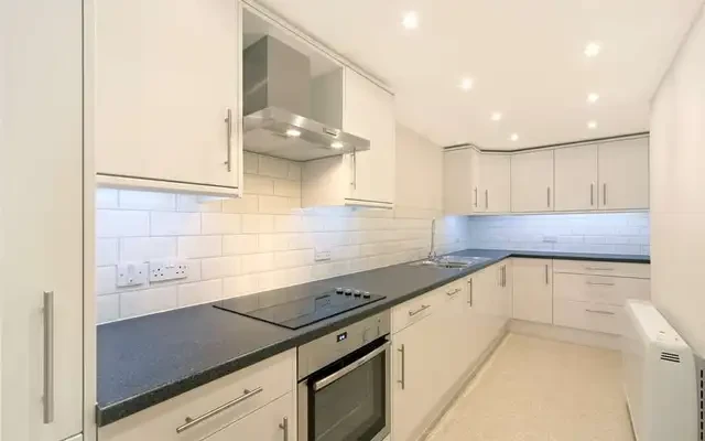 Horbury Crescent 1