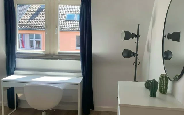 Ratinger Strasse Dusseldorf 40213 Germany 1